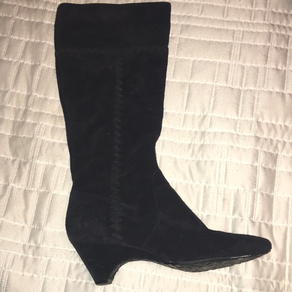 Anne Klein suede black boot